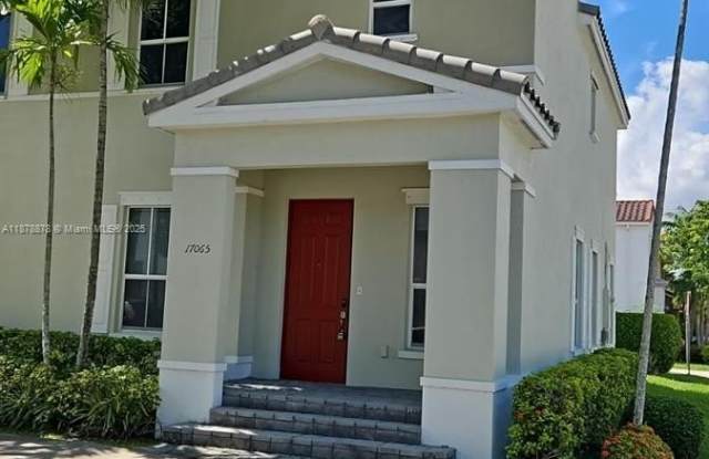 17065 SW 93rd St photos photos