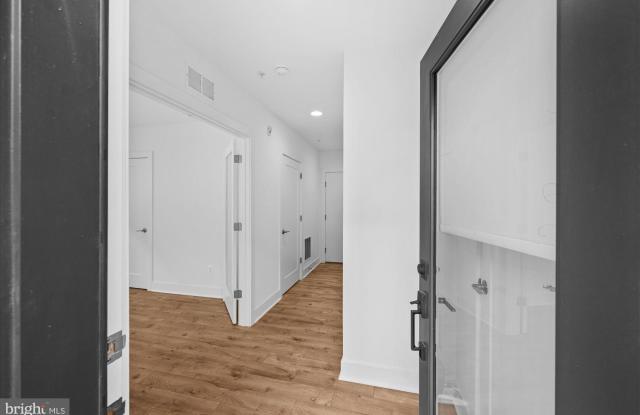 3301 WOODLAND PHLOX Street Gallery 2