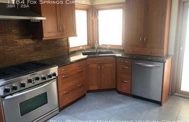 1784 Fox Springs Circle Gallery 4