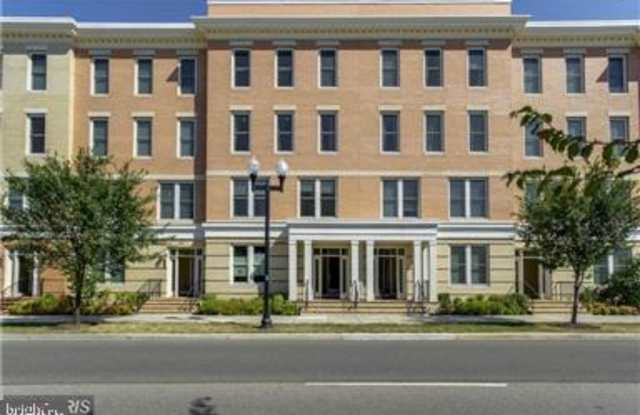 2211 JEFFERSON DAVIS HIGHWAY - 2211 Jefferson Davis Hwy, Alexandria, VA 22301