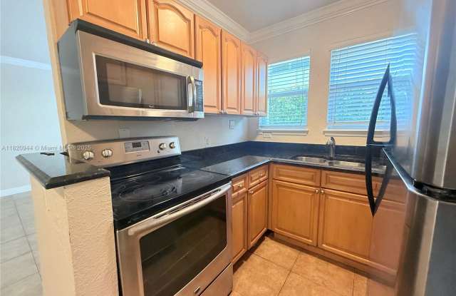 865 West 39th Street photos photos