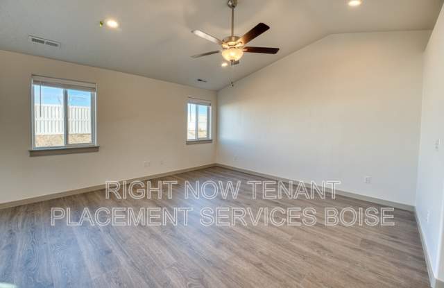 6252 West Los Flores Drive Gallery 4