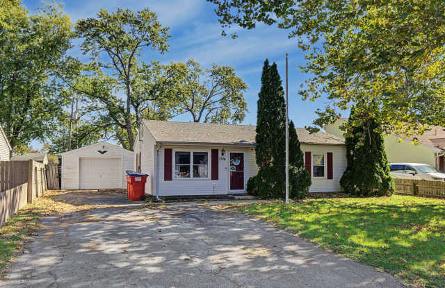 Charming 3-Bedroom Home with Fenced Yard, Two Patios & Detached Garage! (sublease offer through 7/31/27) Gallery 1