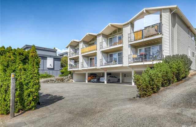 6018 Lakeview Drive - 6018 Lakeview Drive, Kirkland, WA 98033