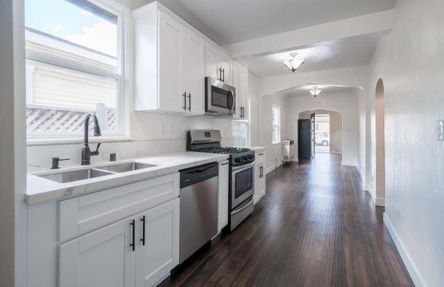 4445 McClintock Street - 1 Gallery 2