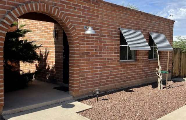1217 North Dodge Boulevard - 1217 North Dodge Boulevard, Tucson, AZ 85716