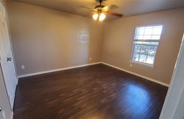 4608 Mountain Oak Street Gallery 4