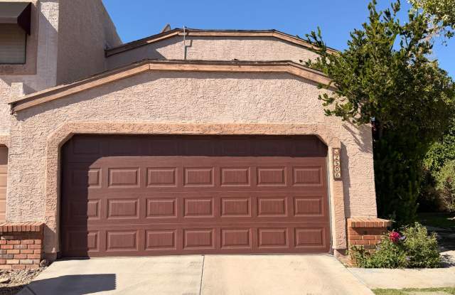 3Bdm | 3Ba Home with Downstairs Bedroom Near 51 + Cactus! photos photos 3Bdm | 3Ba Home with Downstairs Bedroom Near 51 + Cactus! photos photos