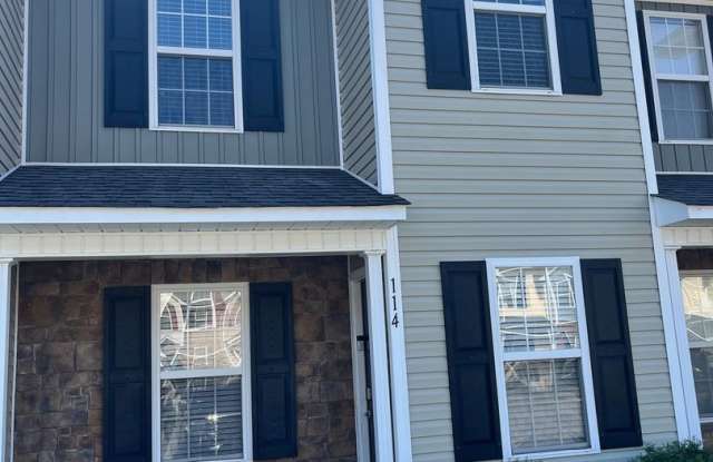 Townhome Avail in Carolina Plantations! - 114 Glen Cannon Drive, Onslow County, NC 28546