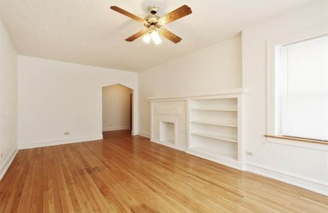7800 S Kingston-South Shore Apartments Gallery 3