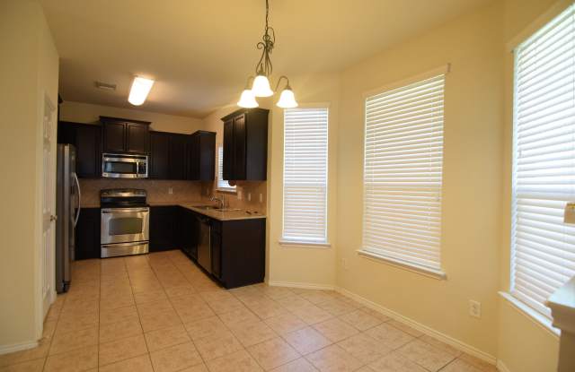 5005 Bridgewood Dr Gallery 4