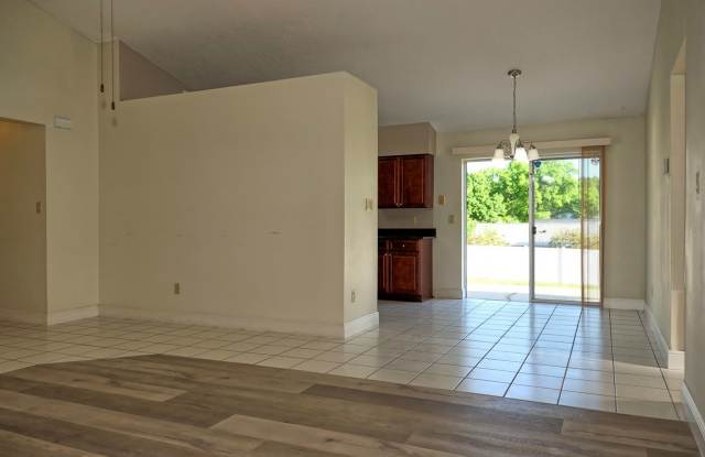 Home for rent in Raintree, Available Now, move in ready! Gallery 4