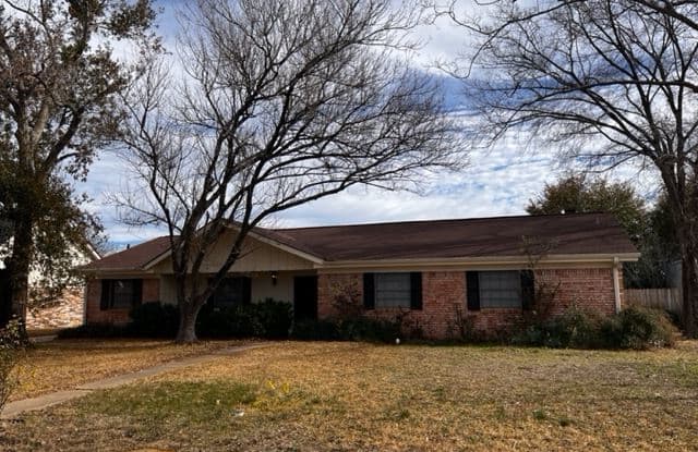 2306 Quail Hollow Dr - 2306 Quail Hollow Drive, Bryan, TX 77802