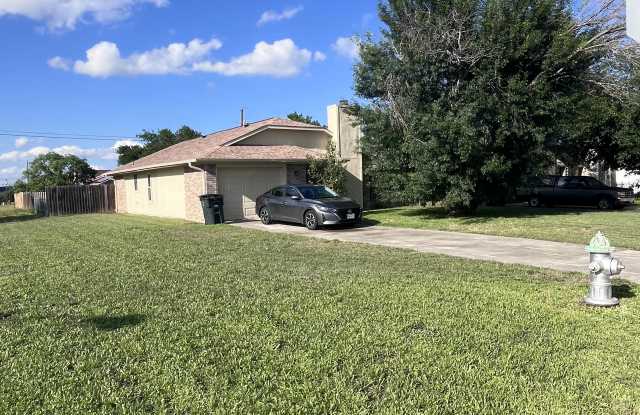 2101 Carousel Drive photos photos