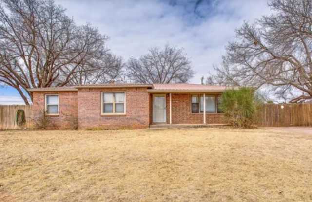 Large 3 Bedroom Home with Flex Space photos photos