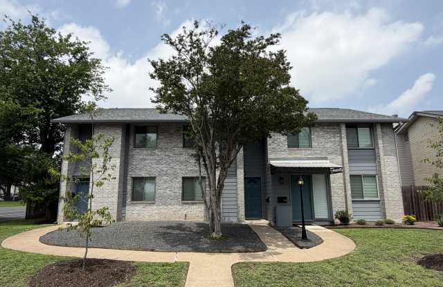 3216 Crosscreek Drive photos photos