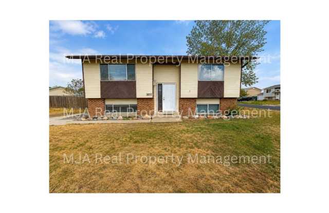 Large Home in Kearns - Fenced Backyard photos photos