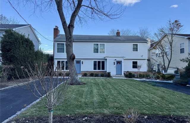 36 Dunes Lane - 36 Dunes Lane, Manorhaven, NY 11050 36 Dunes Lane - 36 Dunes Lane, Manorhaven, NY 11050