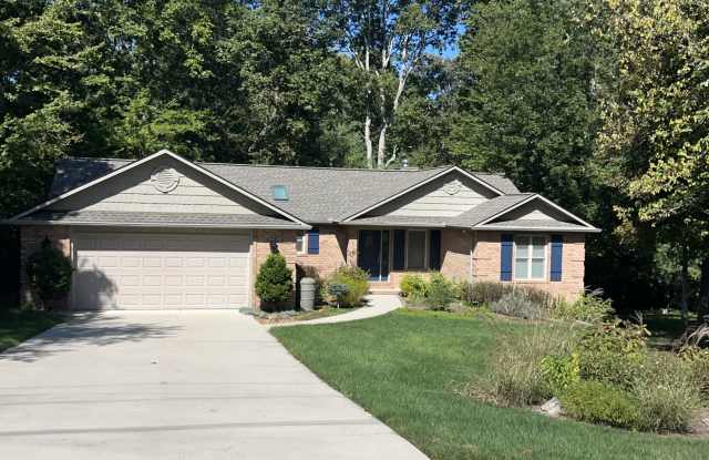 40 Brooks Lane - 40 Brooks Lane, Fairfield Glade, TN 38558