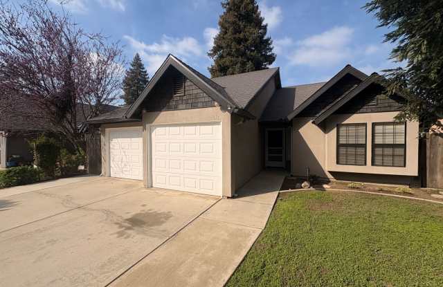 Beautiful 3 bedroom Home for rent in Visalia, Ca photos photos