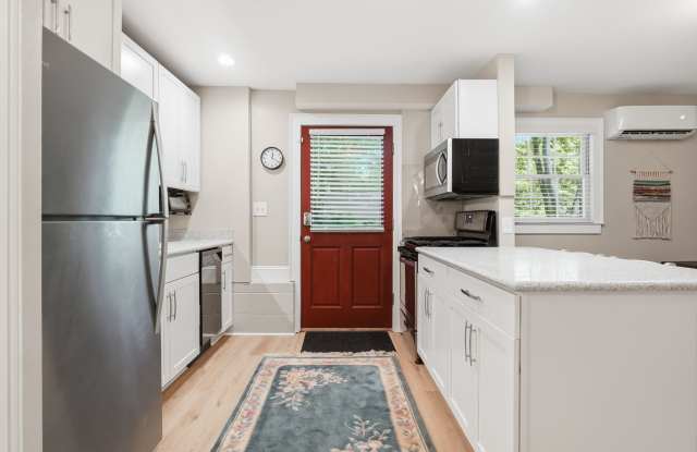 826 Mentelle Drive Northeast Gallery 4