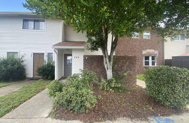 244 Kathy Court - 244 Kathy Court, Mary Esther, FL 32569