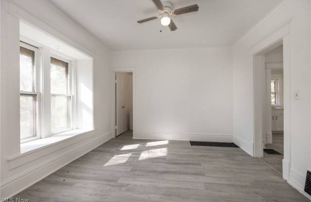 2200 6th Street SW Gallery 4