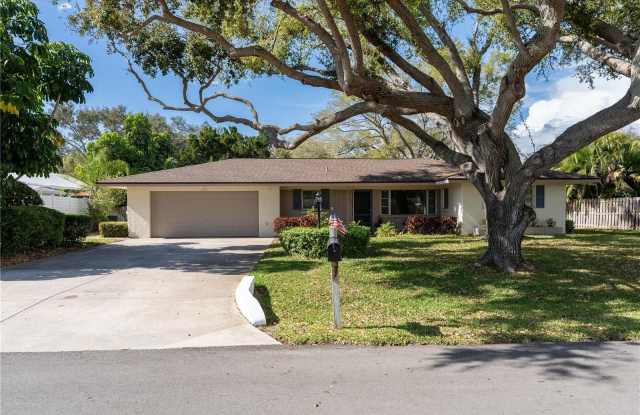 1831 NAUTILUS DRIVE photos photos