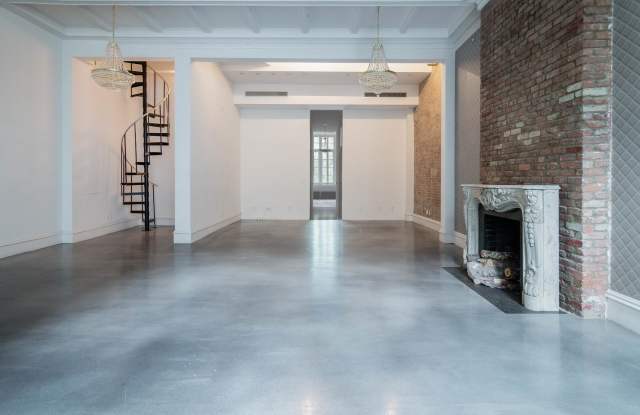 13 Gramercy Park South Gallery 2