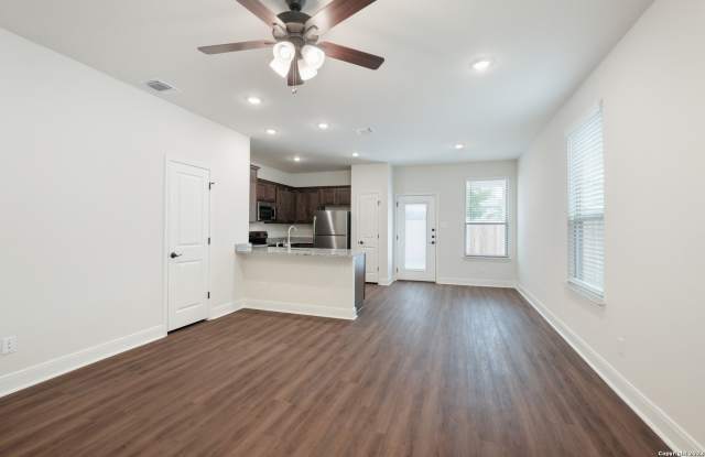 2507 Lynwood Bend Gallery 4
