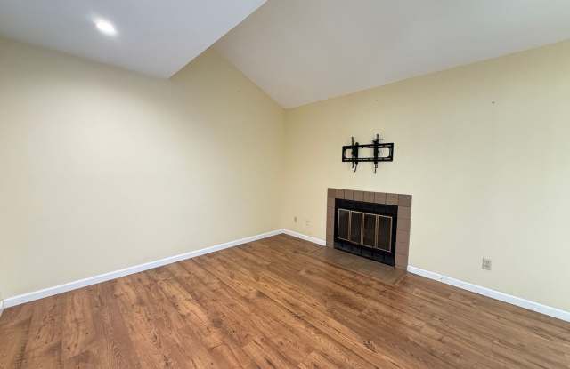 Elegant Two-Story Single Family Home in the Heart of Fremont. Gallery 4
