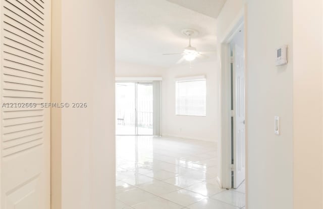 1341 Seagrape Cir Gallery 2