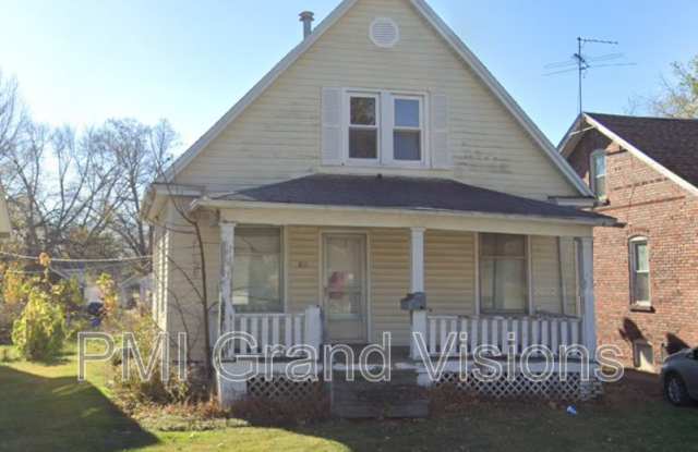1831 E Johns Ave photos photos