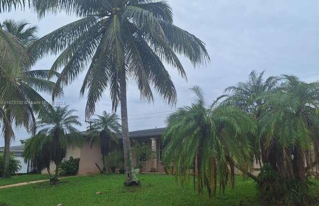 15720 SW 98th Ct Gallery 3