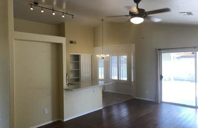 3607 E LONG LAKE Road Gallery 2
