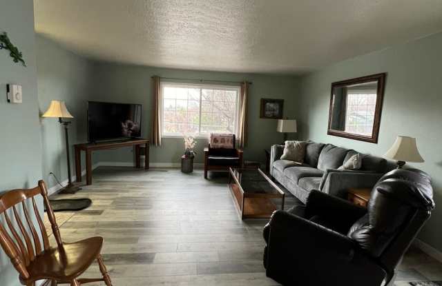 2 Bedroom, 1.5 Bathrooms - Fully Furnished Apartment photos photos 2 Bedroom, 1.5 Bathrooms - Fully Furnished Apartment photos photos