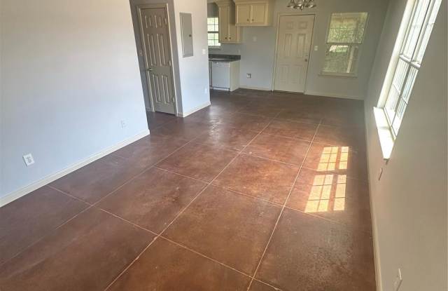 104 Lindley Unit A Gallery 2