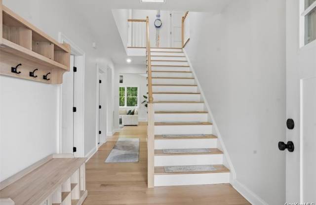 33 Howland Avenue Gallery 4