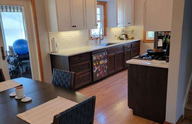 1481 Scheffer Avenue photos photos