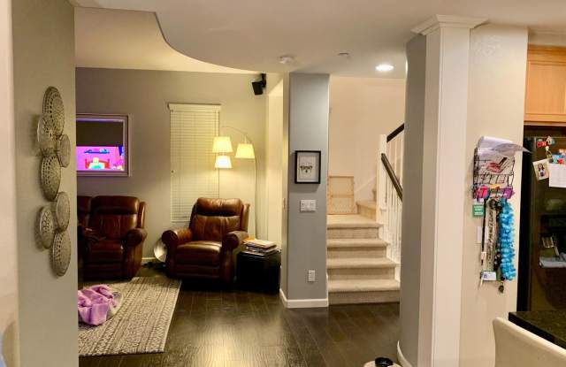 1284 Haglar Way #6 Gallery 4