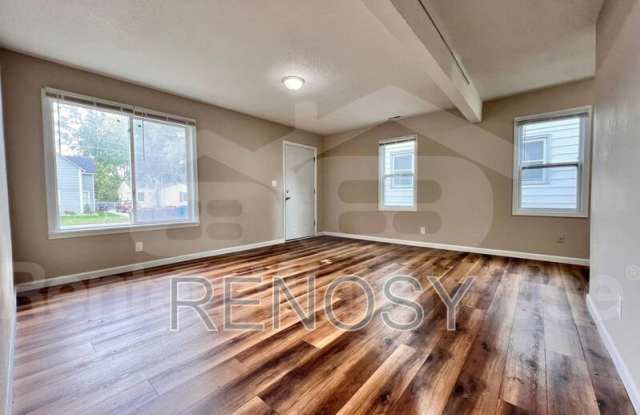 612 E Edison Gallery 4