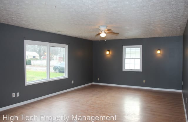 241 Oakwood - 241 Oakwood St, Lorain County, OH 44035