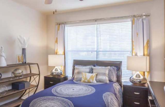 8833 La Cresada Dr Gallery 2