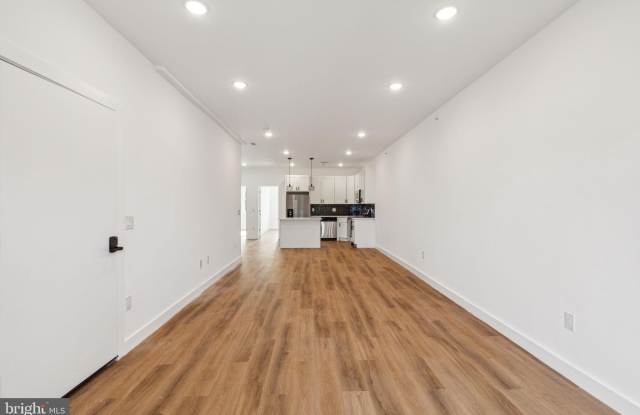 2306 N FAIRHILL Street unit: 5 photos photos