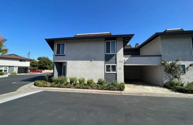 Beautifully Remolded 3 Bed 2.5 Bath Townhome! photos photos