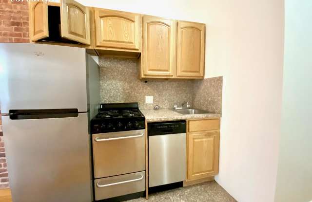 103 West 70th Street Gallery 3