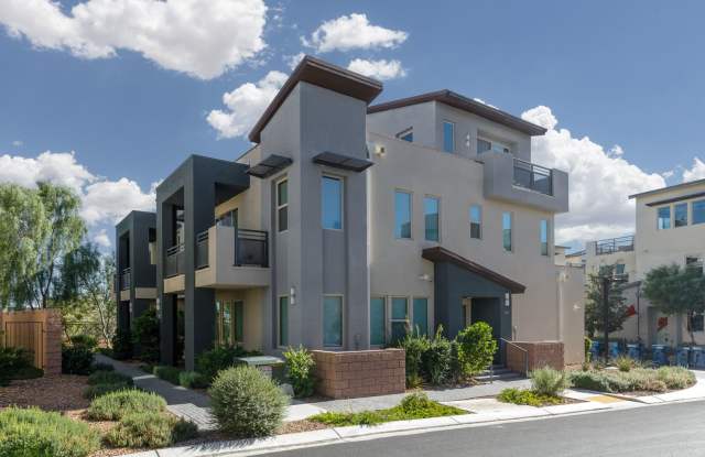 Luxury Summerlin townhome in resort style gated community photos photos