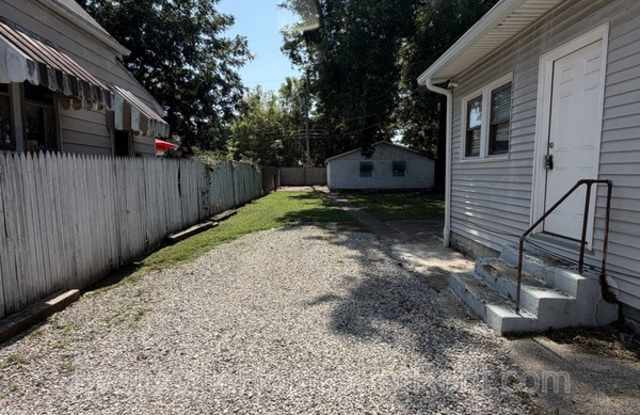 2832 Dennison Street Gallery 3