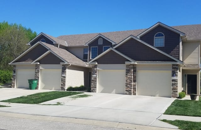 2172 Southwest Timbertrace Lane - 2172 Timbertrace, Lee's Summit, MO 64082