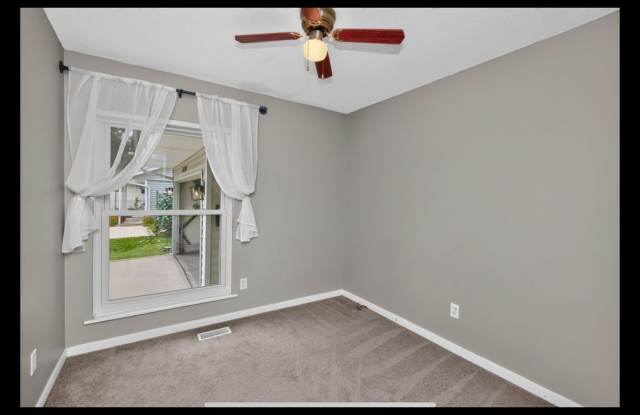 1410 Northwest Pebble Drive Gallery 4